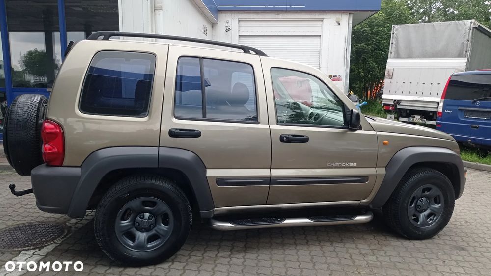 Jeep Cherokee - 20
