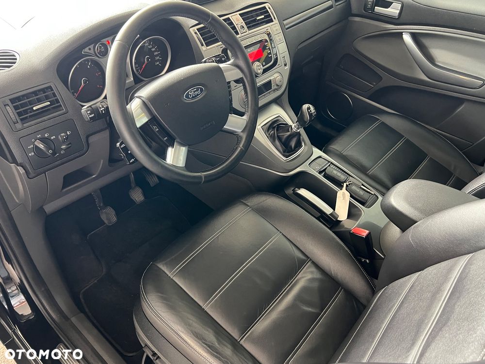 Ford Kuga - 10