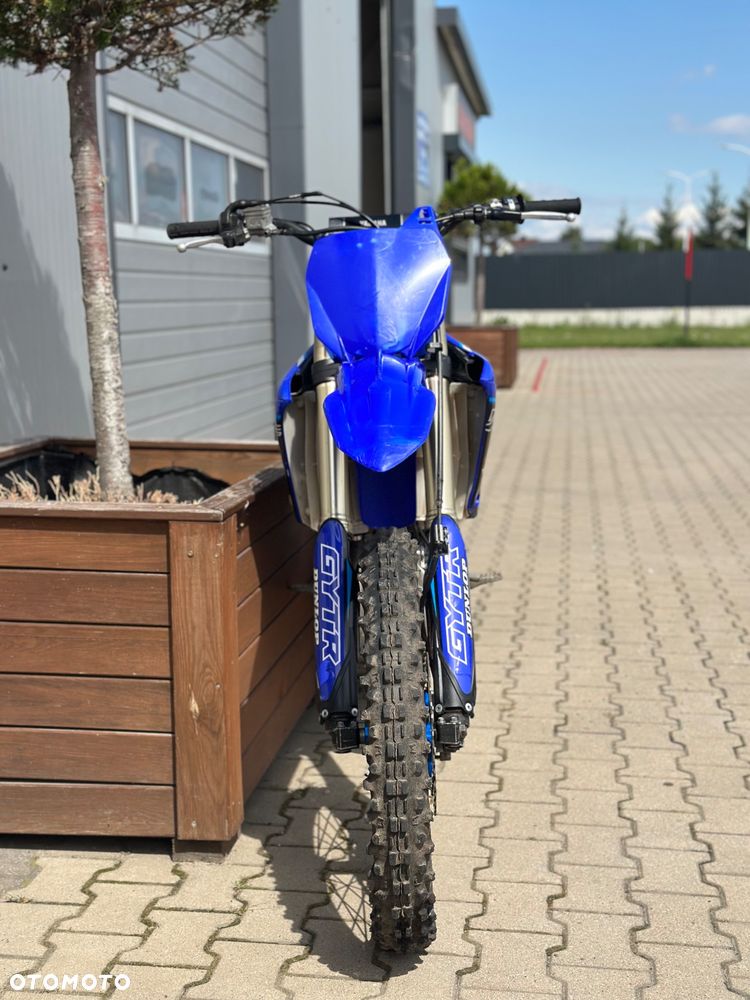 Yamaha YZF - 7