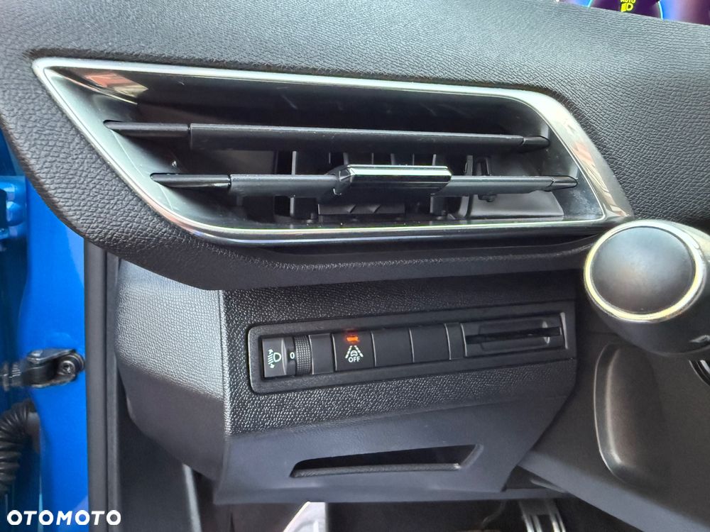 Peugeot 3008 1.5 BlueHDi Road Trip S&S EAT8 - 32