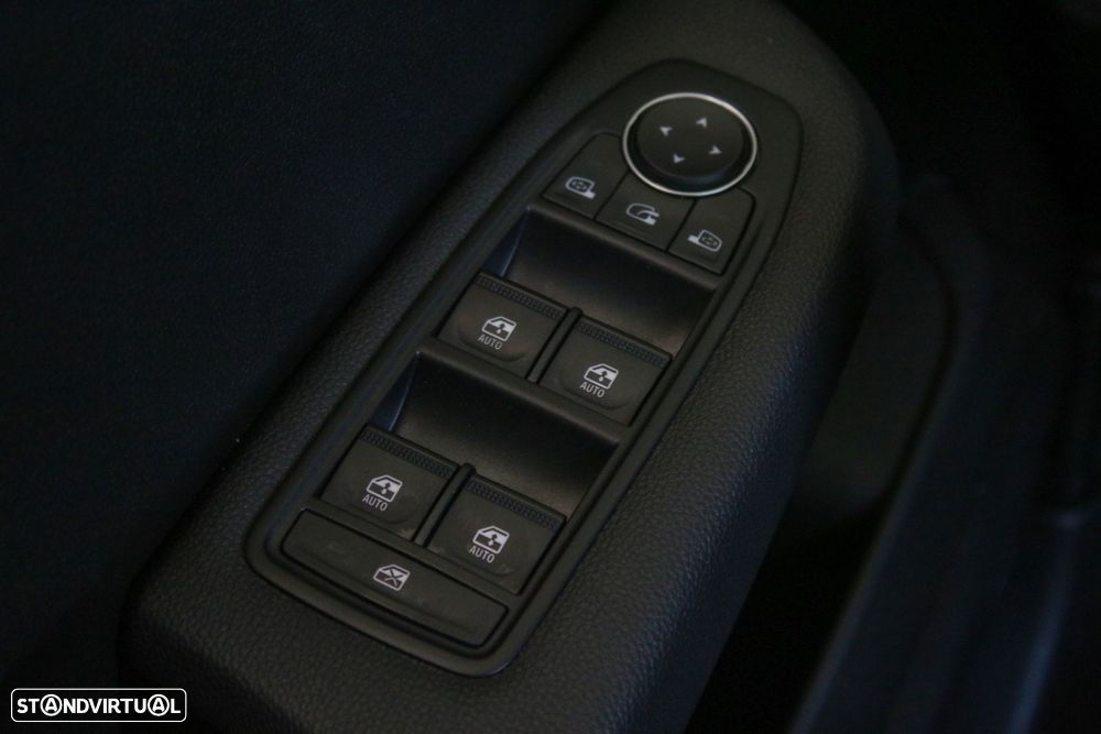 Renault Clio 1.0 TCe Evolution Bi-Fuel - 17