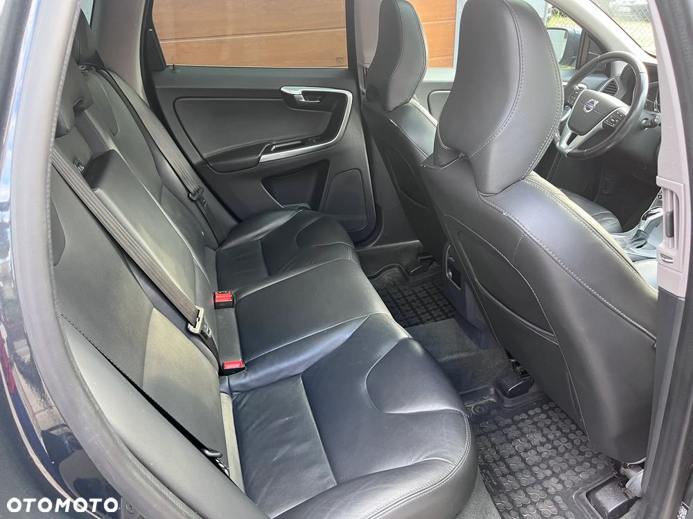 Volvo XC 60 D4 AWD Summum - 14