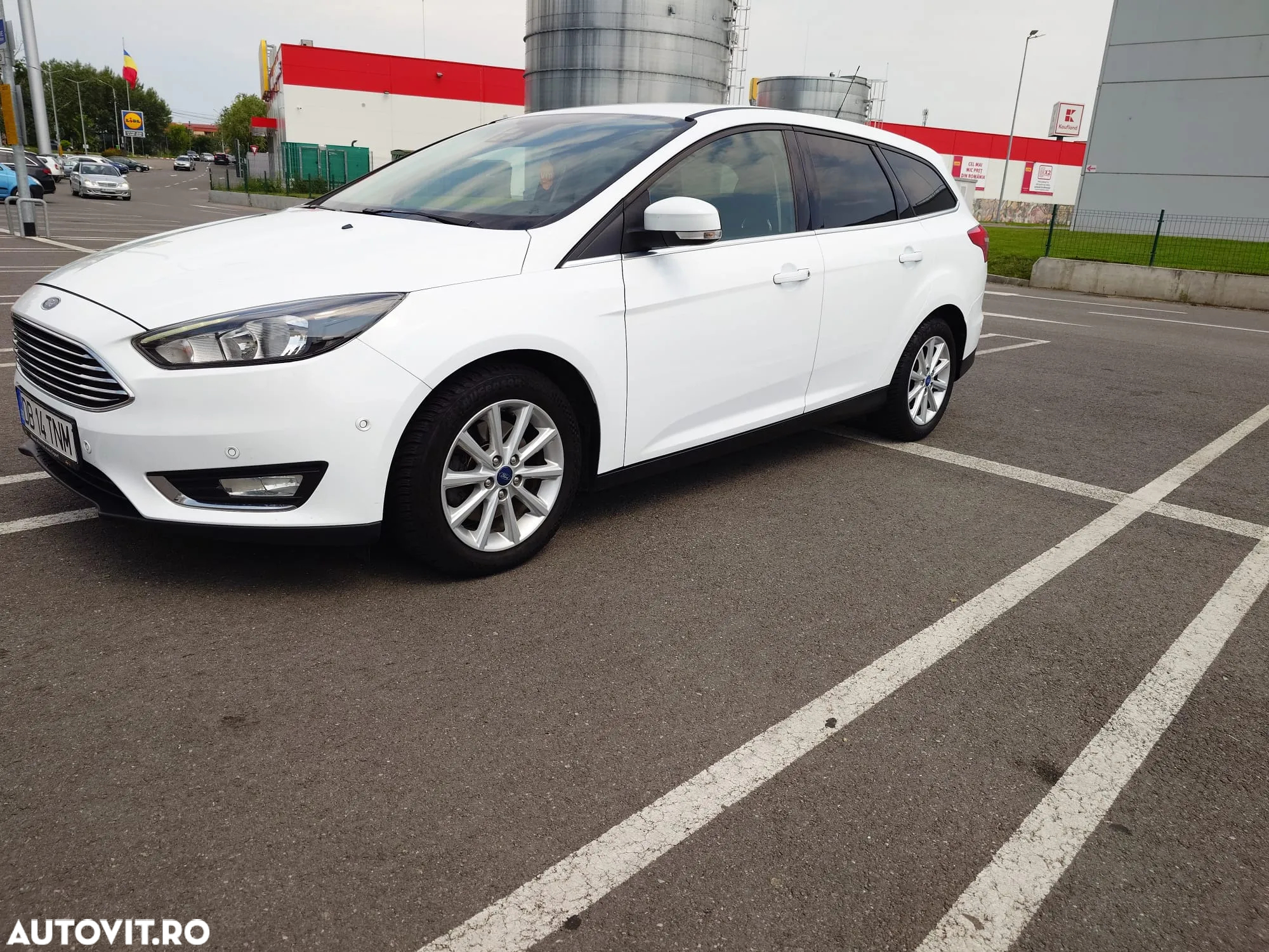 Ford Focus 1.5 EcoBoost Start-Stopp-System Business Edition - 2