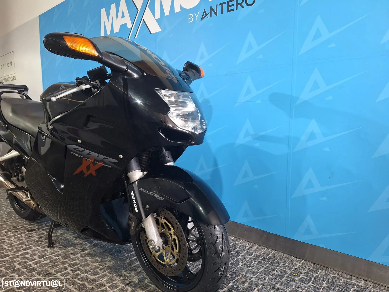 Honda CBR 1100 XX - 2