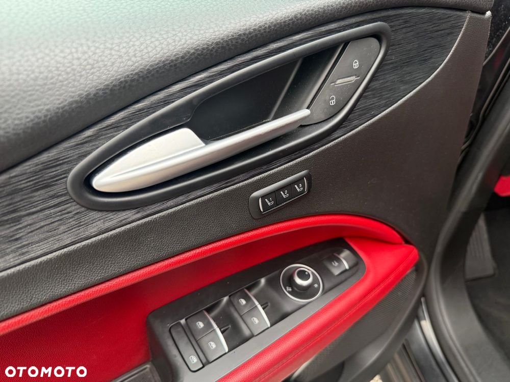 Alfa Romeo Stelvio 2.0 Turbo 16V AT8-Q4 Sprint - 27