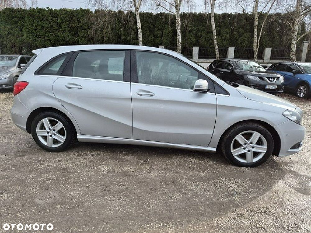 Mercedes-Benz Klasa B 180 BlueEFFICIENCY Edition - 11