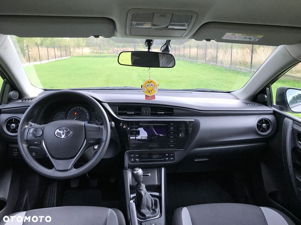 Toyota Auris - 12
