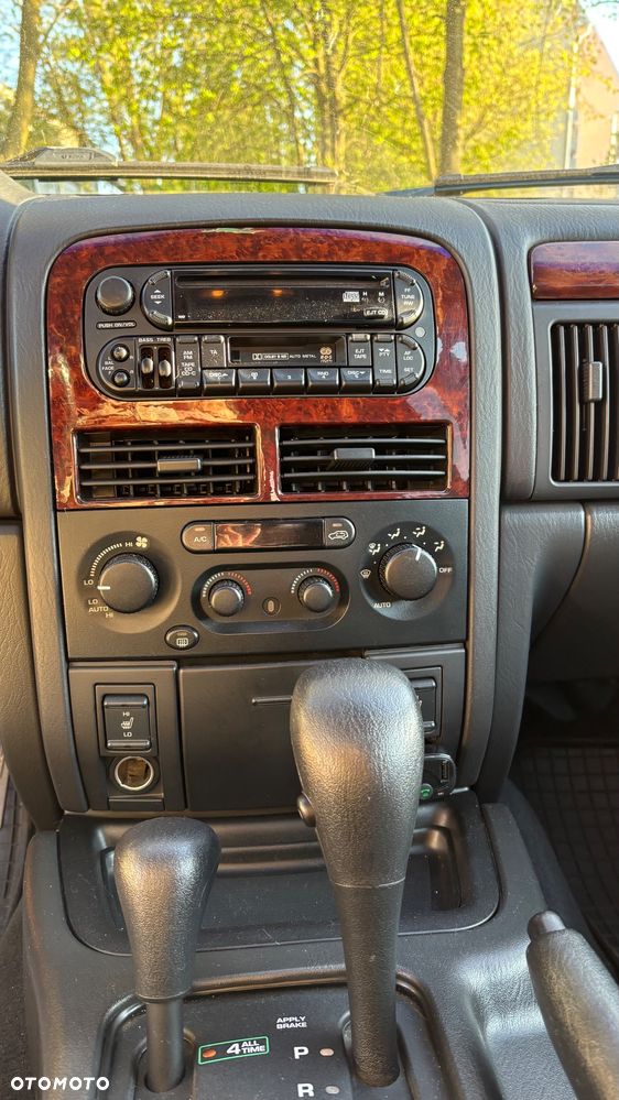 Jeep Grand Cherokee 4.7 Overland - 13