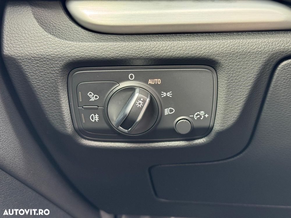 Audi A3 1.4 TFSI ack S line Sportpaket - 28