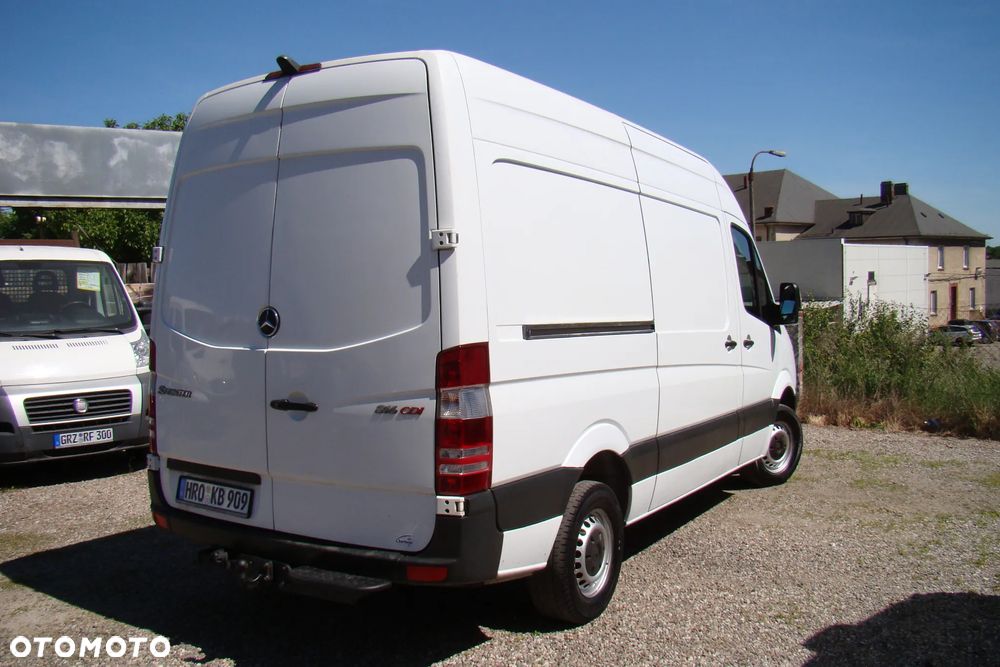 Mercedes-Benz Sprinter - 4