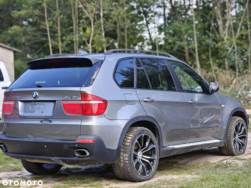 BMW X5 4.8i xDrive - 3