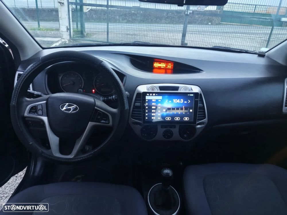 Hyundai i20 1.2 Comfort ESP - 12