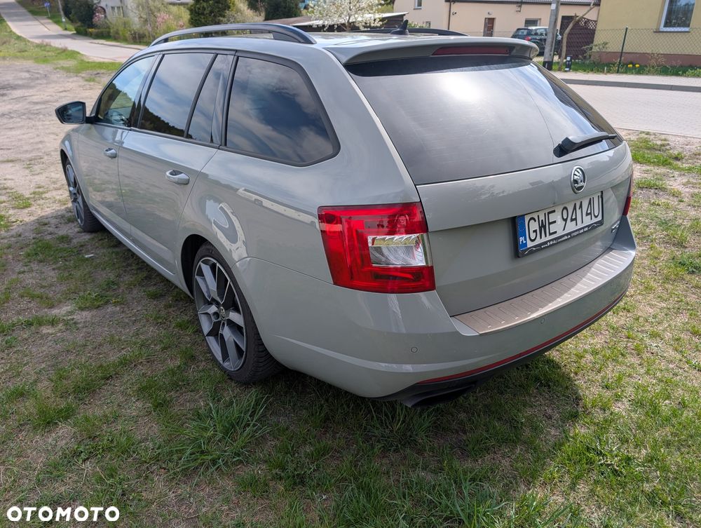 Skoda Octavia 2.0 TDI RS DSG - 13