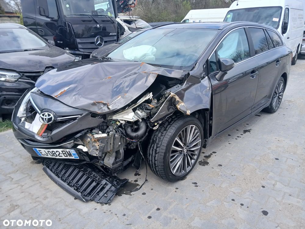 Toyota Avensis Touring Sports 2.0 D-4D Business Edition - 4