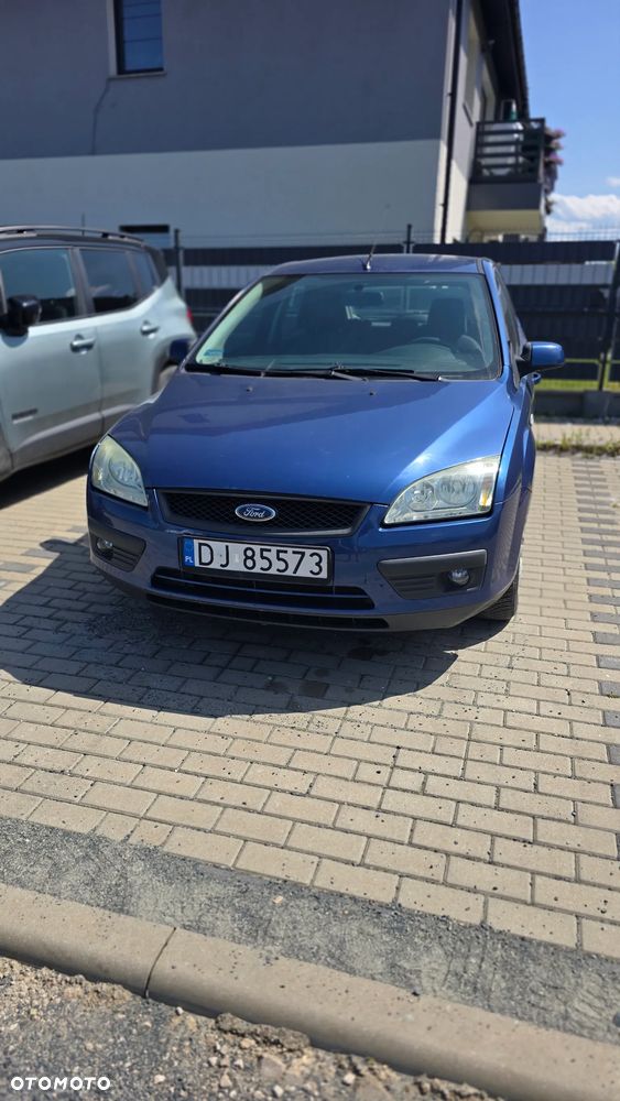 Ford Focus 1.6 Ambiente - 1