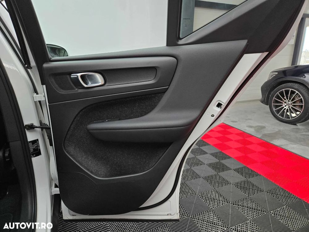 Volvo XC 40 D3 AWD Base - 25