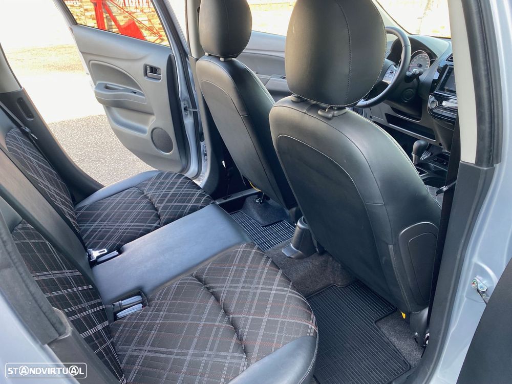 Mitsubishi Space Star 1.2 Connect Edition CVT - 11