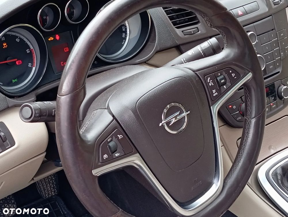 Opel Insignia 2.0 CDTI - 21