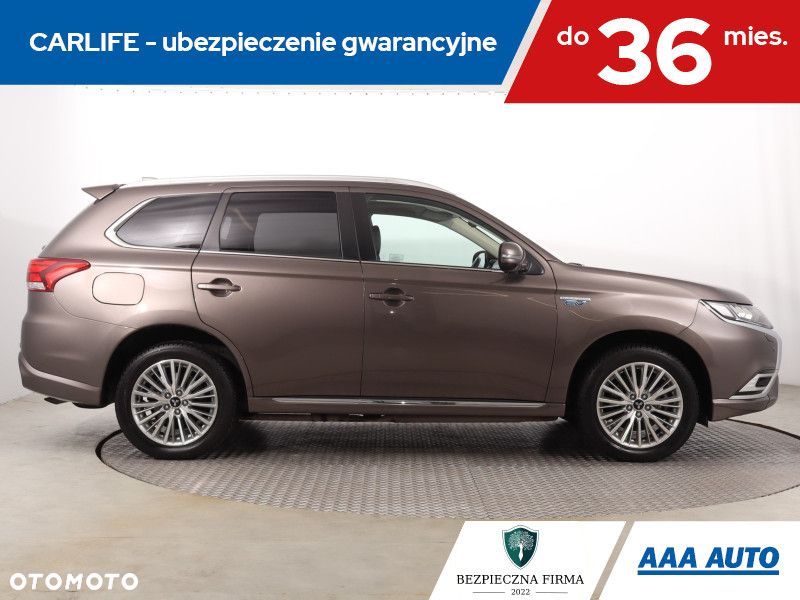 Mitsubishi Outlander - 8