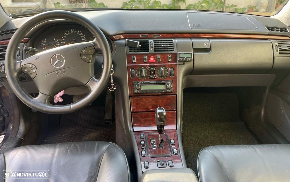 Mercedes-Benz E 220 - 6