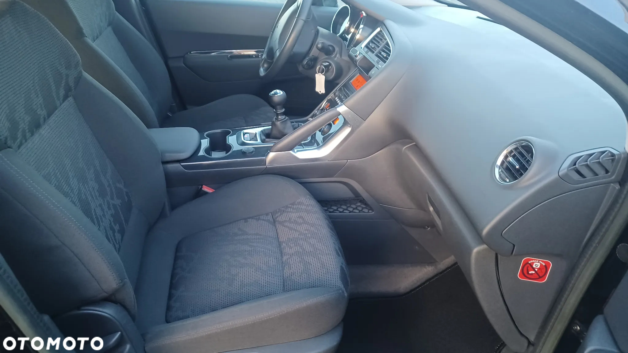 Peugeot 3008 1.6 HDi Active - 5