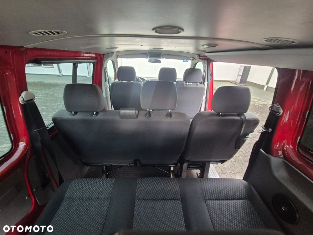 Volkswagen Caravelle - 17