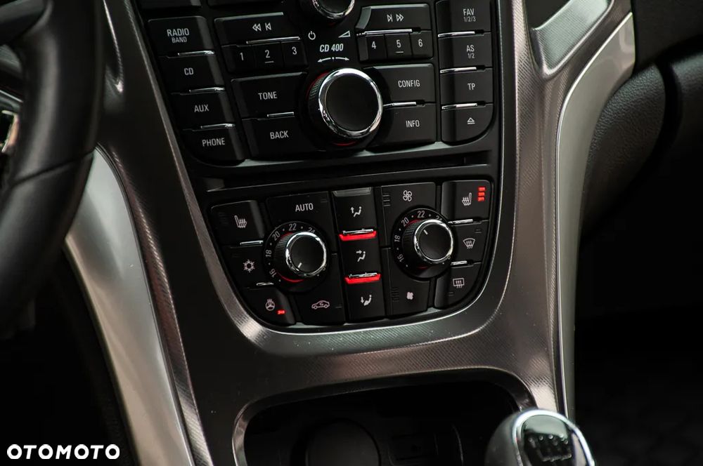 Opel Astra 1.6 Turbo Edition - 30