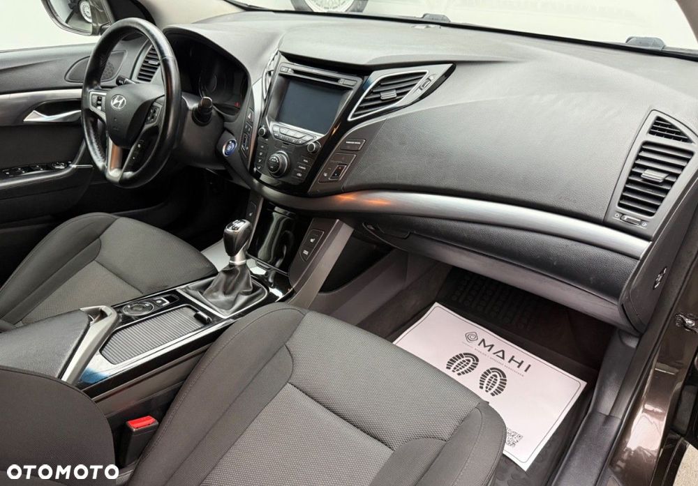 Hyundai i40 1.6 GDI Comfort + - 17