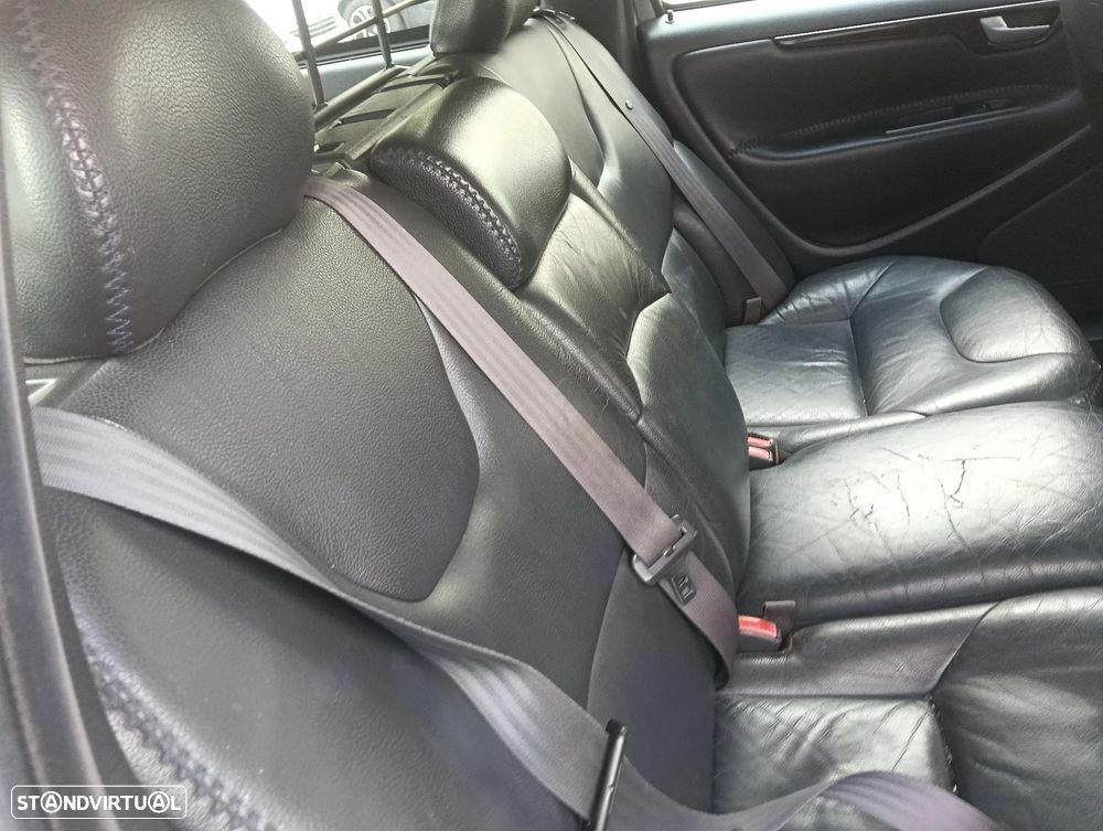 Volvo XC 70 D5 Nivel 3 Auto. - 10