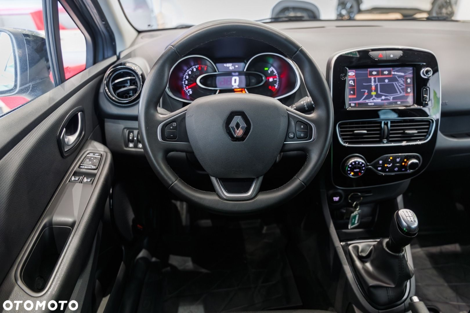 Renault Clio - 31