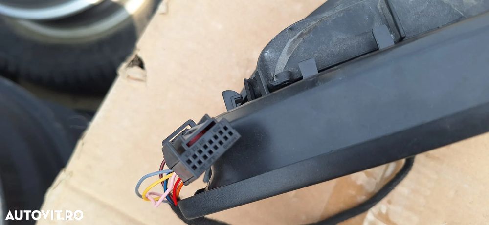 OGLINDA STANGA SKODA OCTAVIA 3 - 4