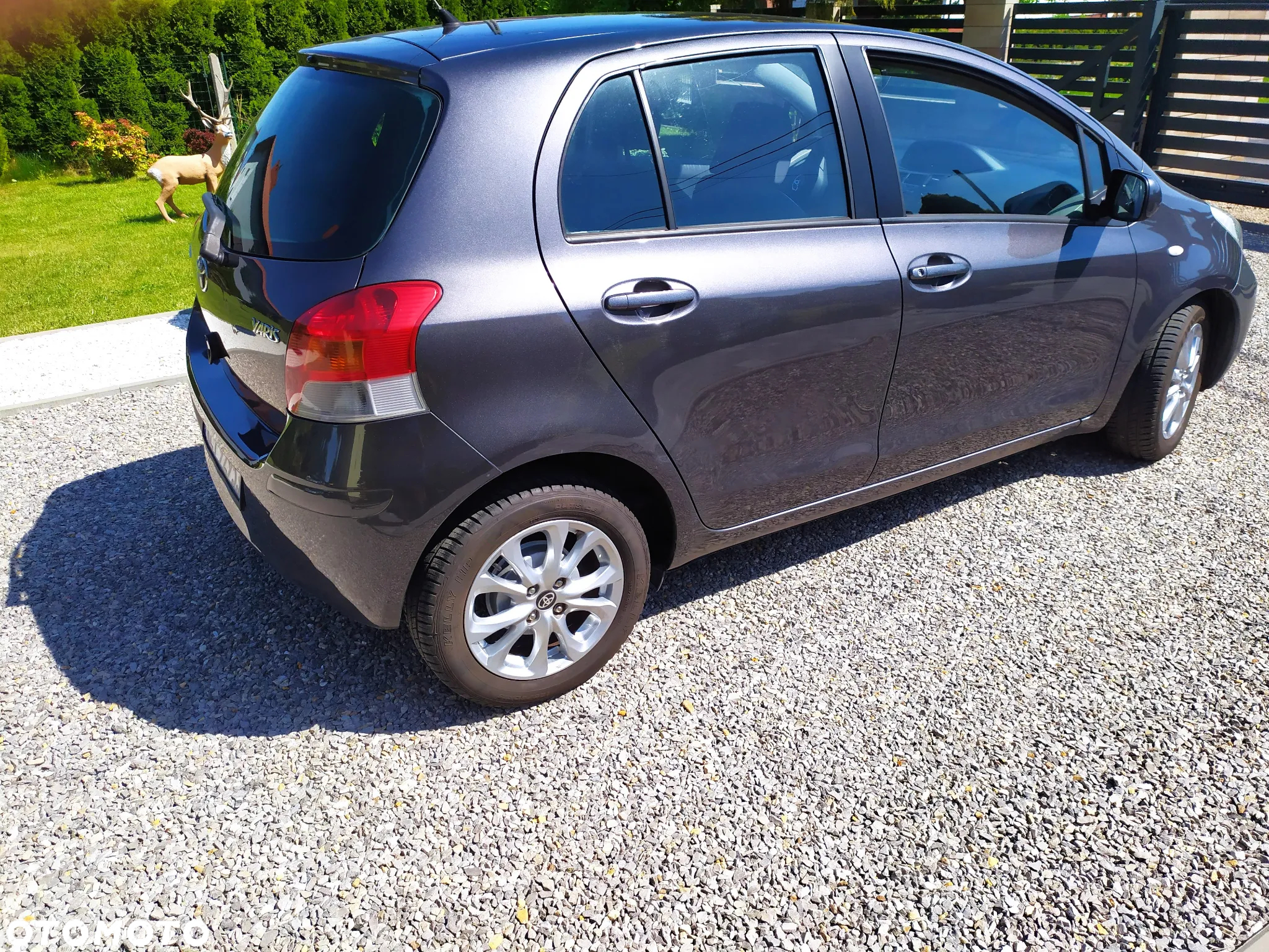 Toyota Yaris 1.33 VVT-i Executive - 5