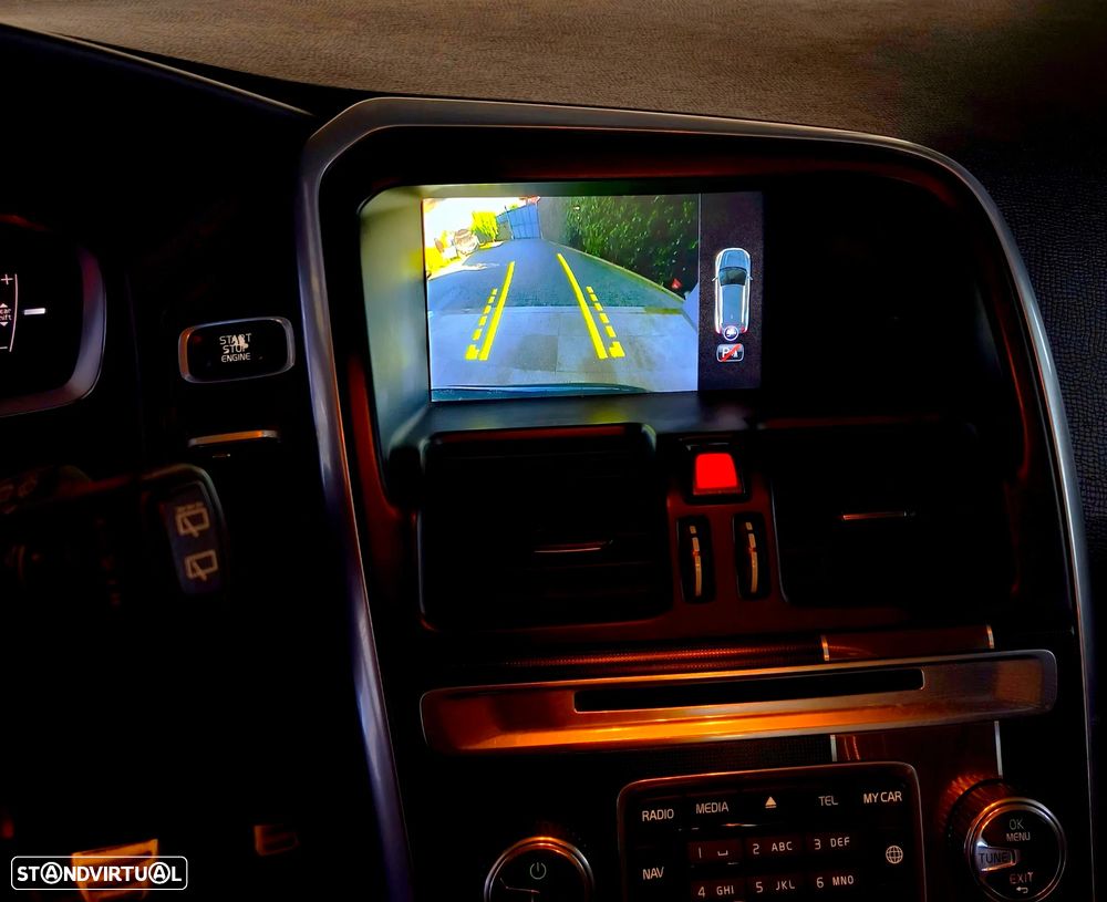 Volvo XC 60 2.0 D4 R-Design Summum - 14