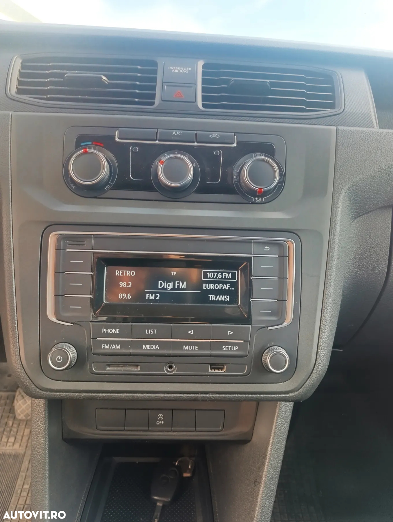 Volkswagen Caddy Maxi - 8