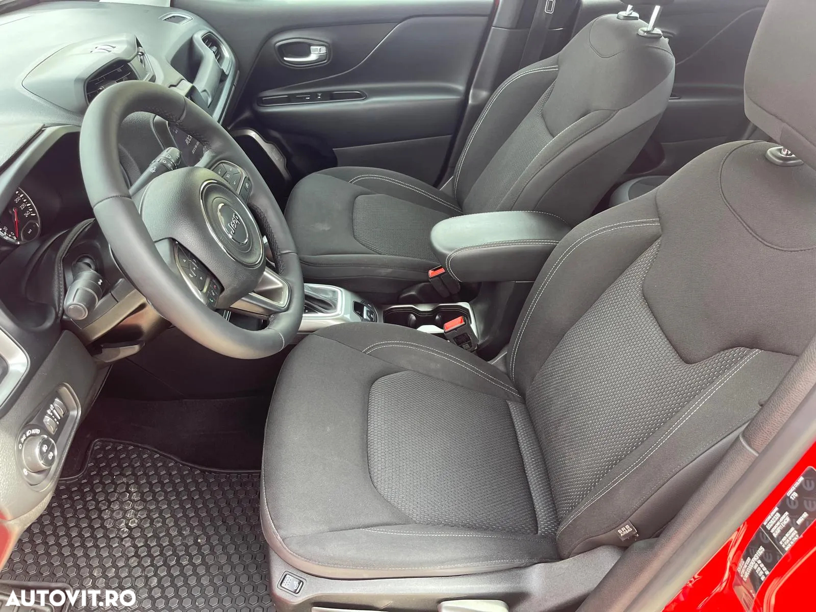 Jeep Renegade 1.3 Turbo 4x2 DDCT6 Limited - 12
