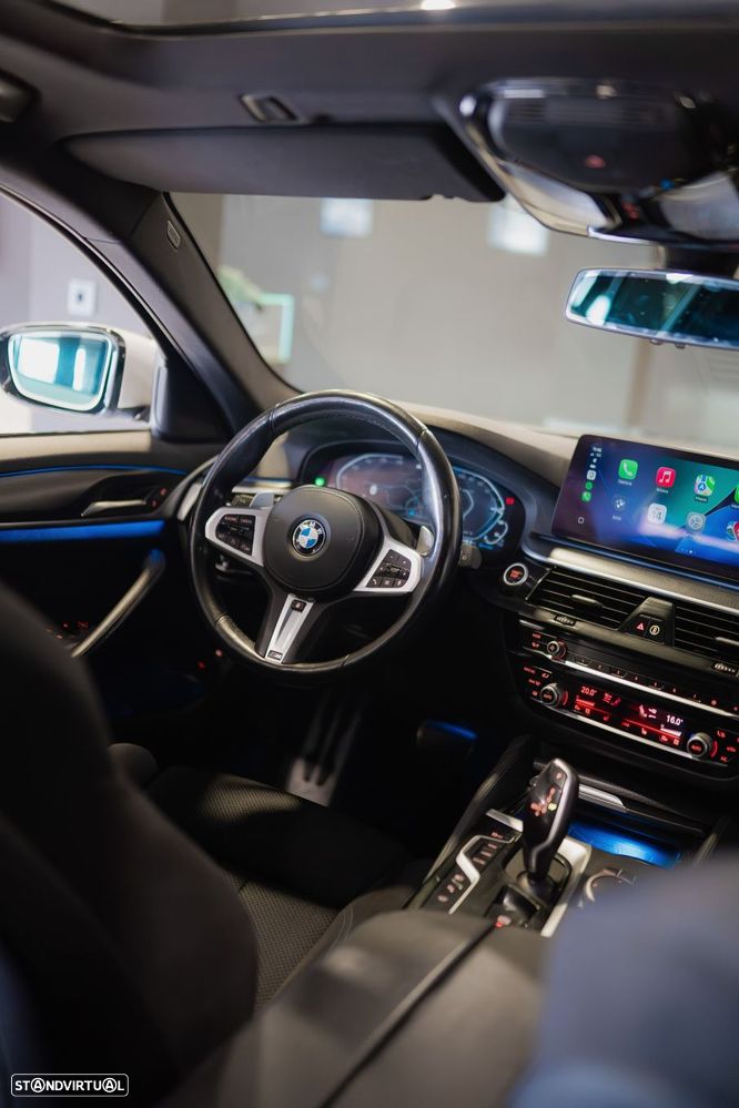 BMW 530 e Pack Desportivo M - 32
