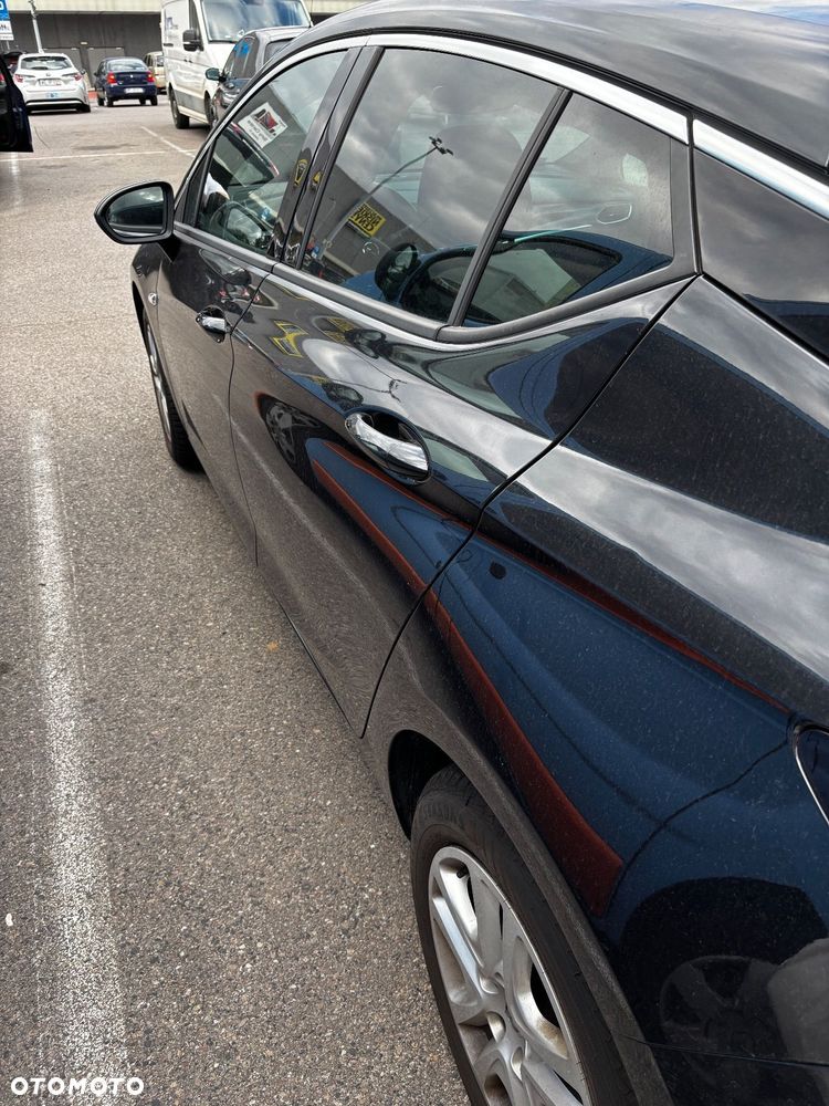 Opel Astra 1.4 Turbo Edition - 11