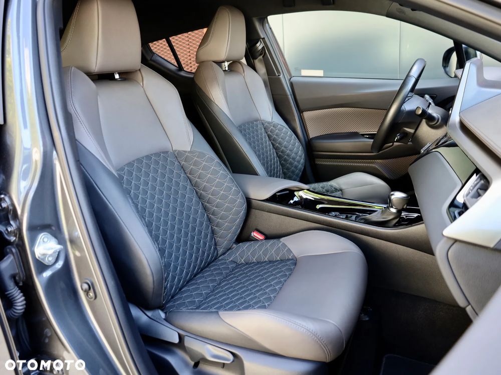 Toyota C-HR 1.8 Hybrid Executive - 32