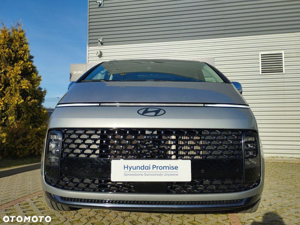 Hyundai Staria 1.6 T-GDI HEV Luxury - 15