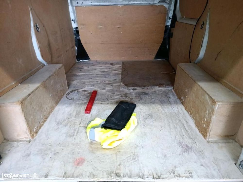 Renault Trafic 2.0 dCi L1H1 c/IVA - 5