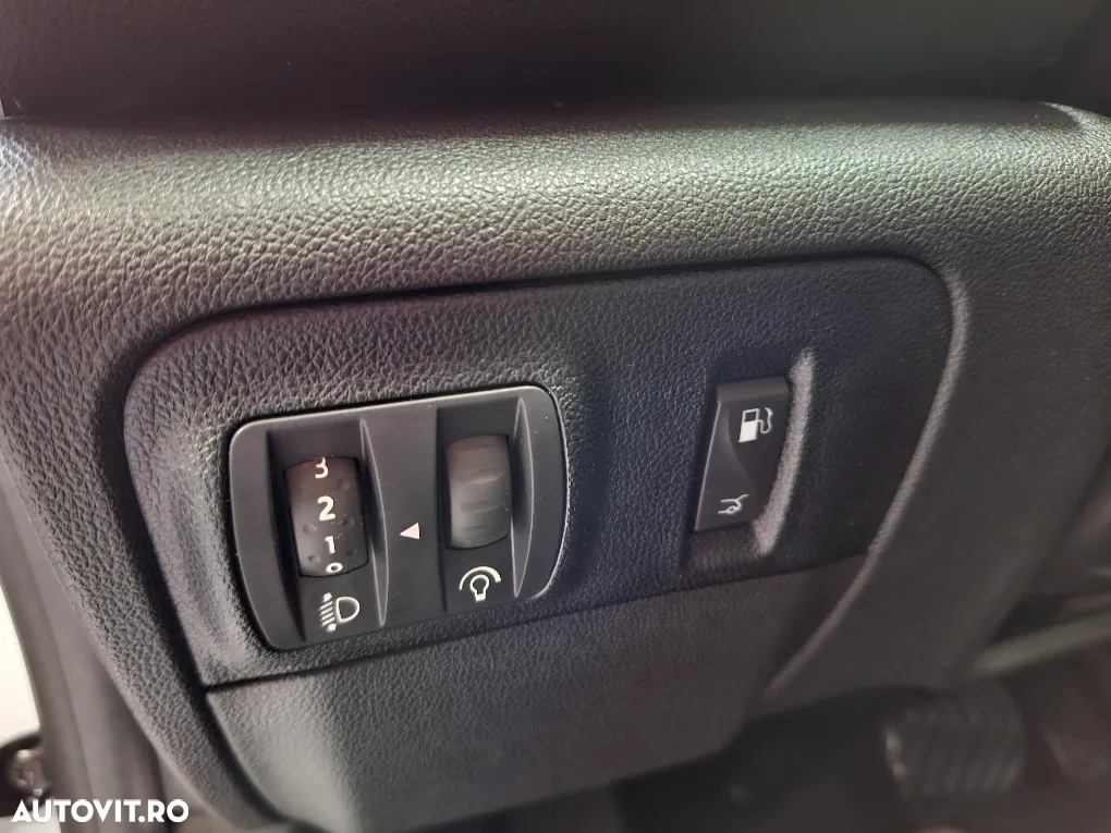 Renault Megane TCe 140 EDC GPF Zen - 15
