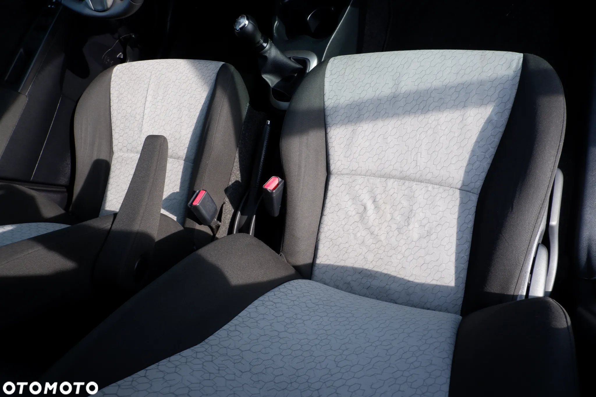 Toyota Yaris 1.0 Sol - 8