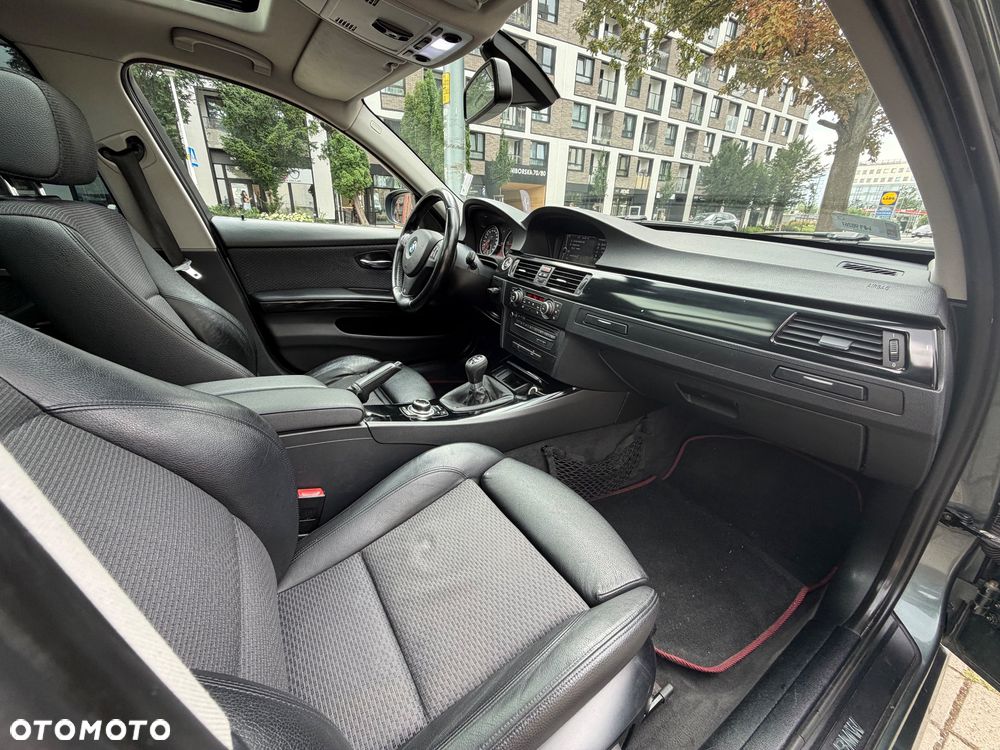 BMW Seria 3 320d Efficient Dynamics - 10