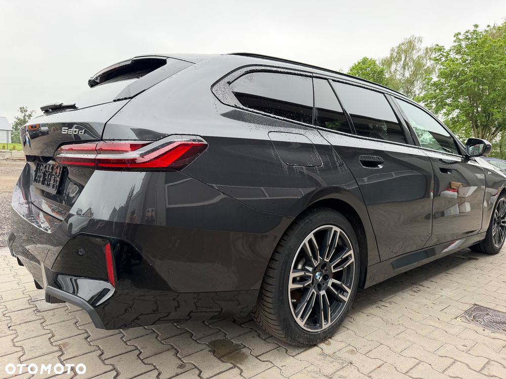 BMW Seria 5 520d xDrive - 5