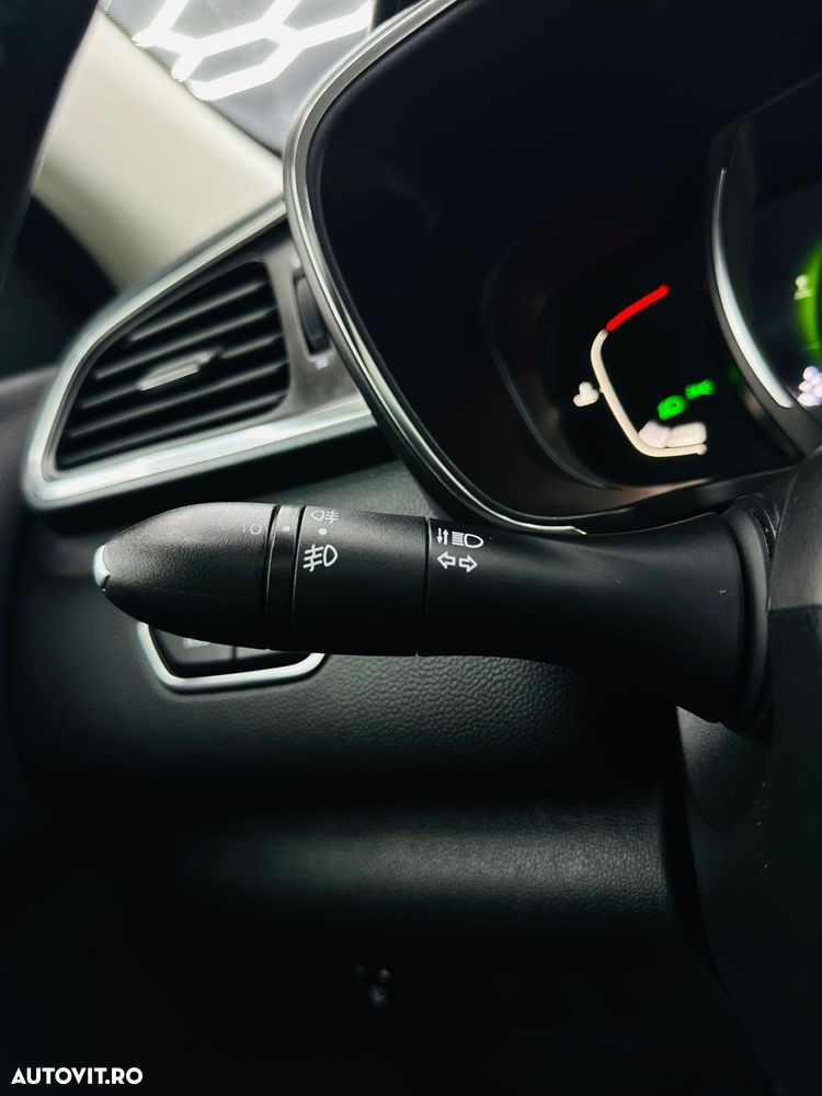 Renault Kadjar BLUE dCi 115 BUSINESS EDITION - 32