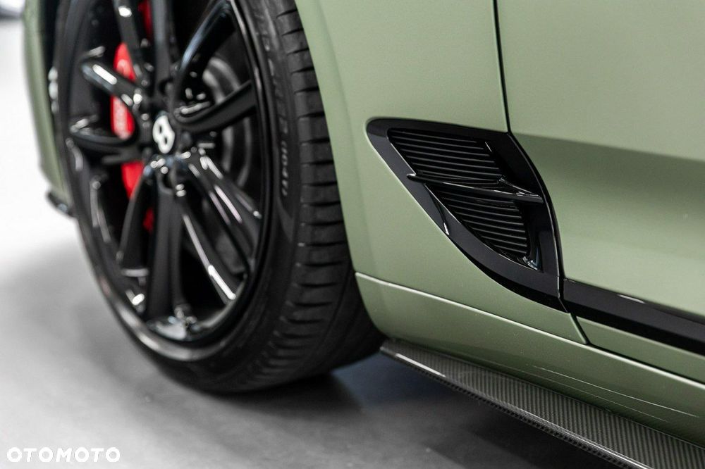 Bentley Continental GT - 15