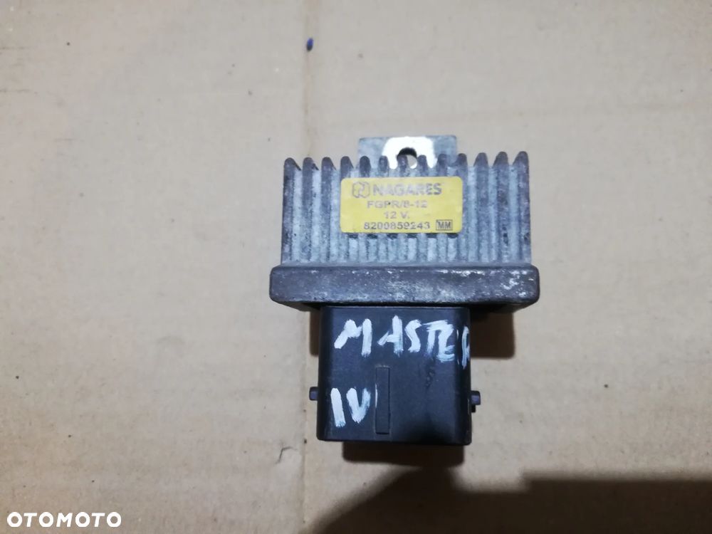 PRZEKAŹNIK ŚWIEC ŻAROWYCH RENAULT Master IV 8200859243 - 1