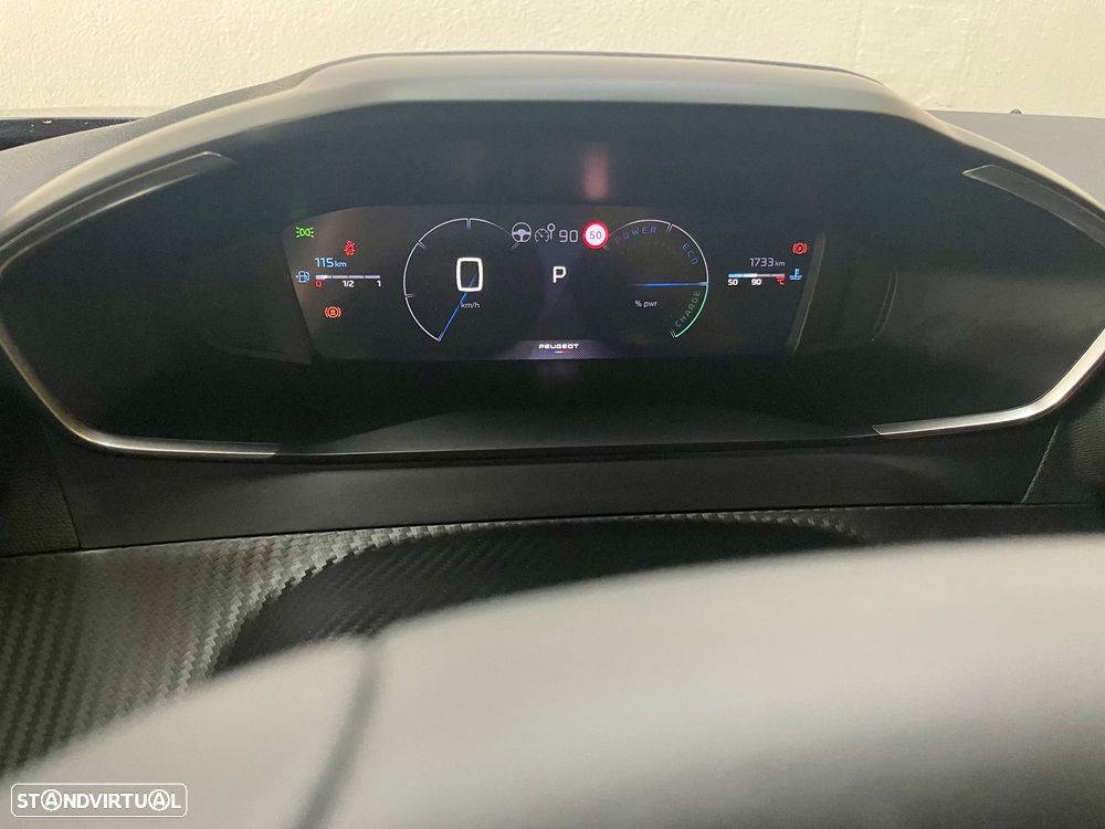 Peugeot 2008 1.2 Hybrid Allure e-DCS6 - 26