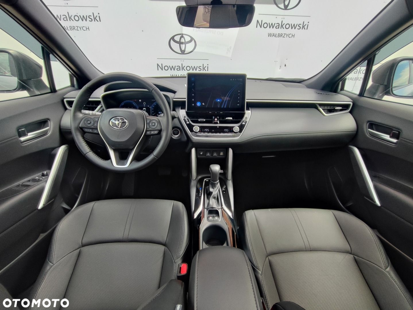 Toyota Corolla Cross - 12
