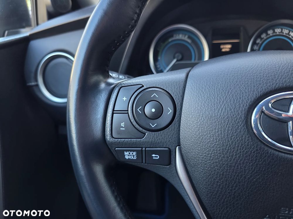 Toyota Auris - 28